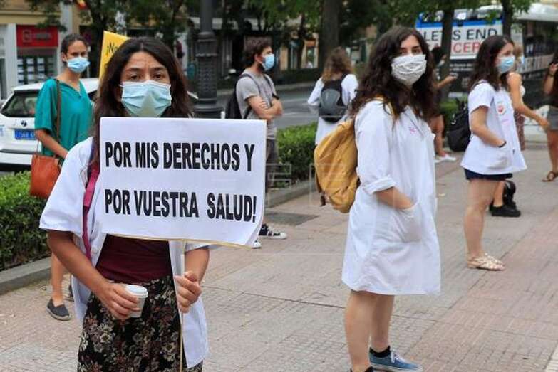 Imagen de archivo de una protesta del colectivo de médicos internos residentes en Madrid (Foto EFE / Fernando Alvarado)